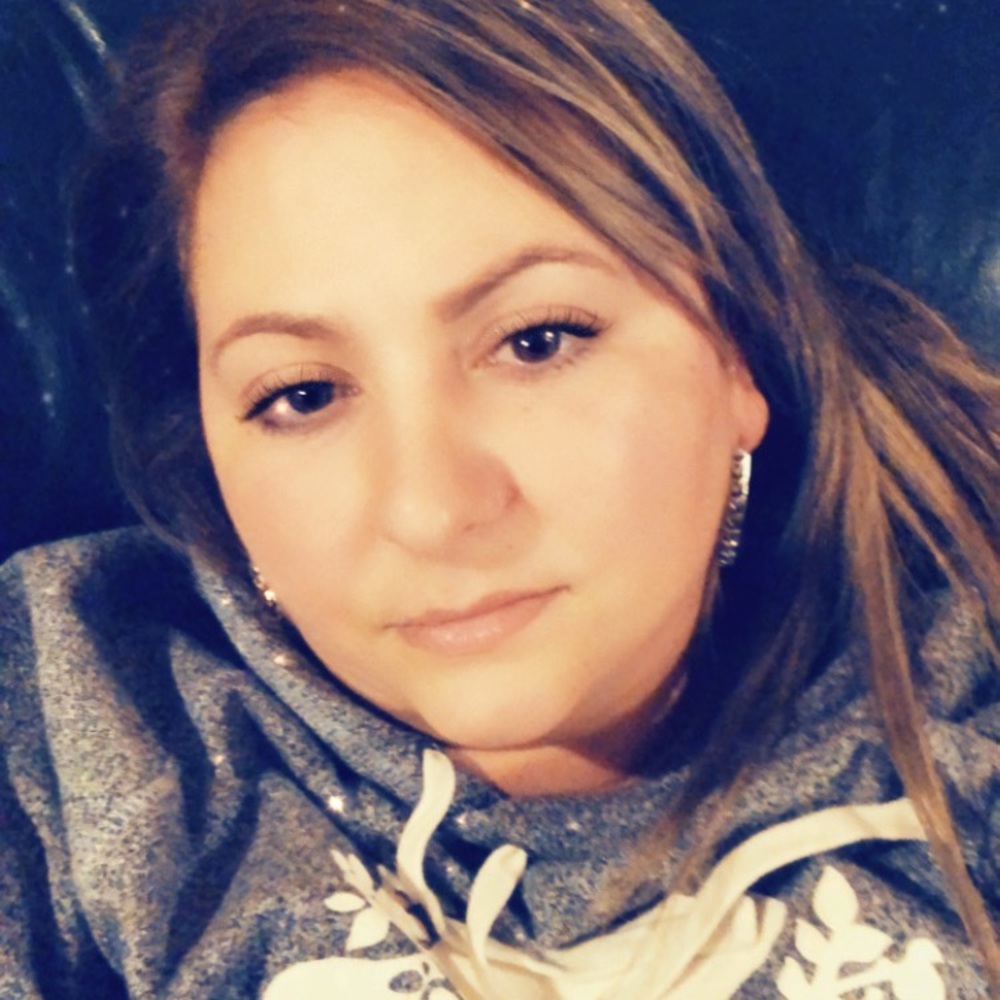 Meet your Posher, Alia